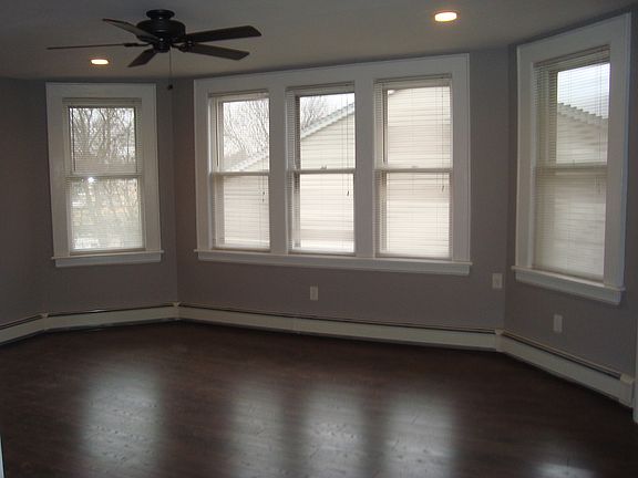 5th image of 34 Franklin Ave