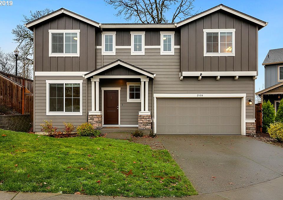 1st image of 2109 NE 157th Cir