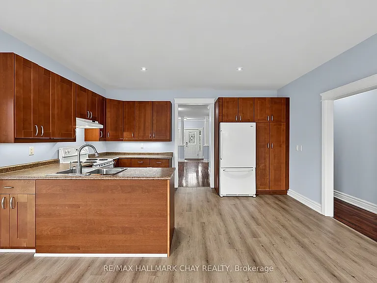 2040 Celeste St #MAIN — Photo 7