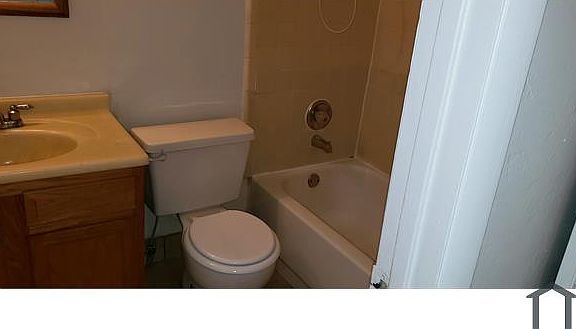 4th image of 1535 SE 38th Ct