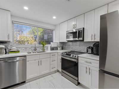 4141 NW 21st St APT 102, Fort Lauderdale, FL, 33313