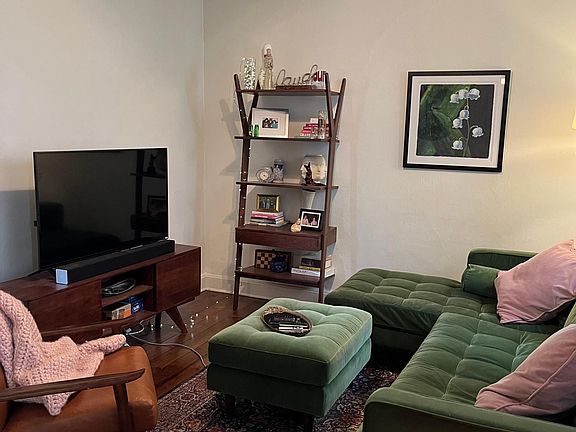5th image of 1818 W Augusta Blvd