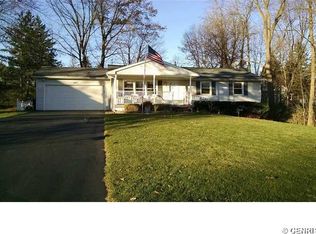 165 Brentwood Ln, Fairport, NY 14450