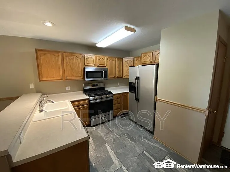 737 Kitterman Cir — Photo 6