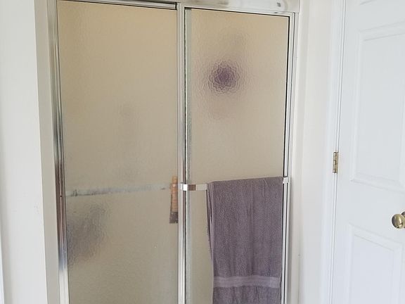 4th image of 213 Charleston Pl