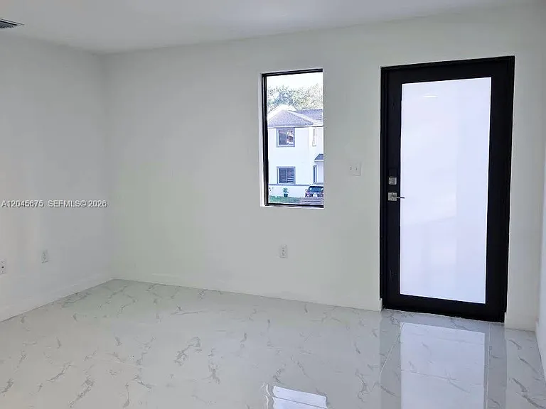 2731 NW 44th St #2731 — Photo 5