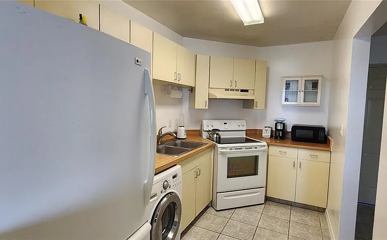 1515 Pinellas Bayway S #10 — Photo 9