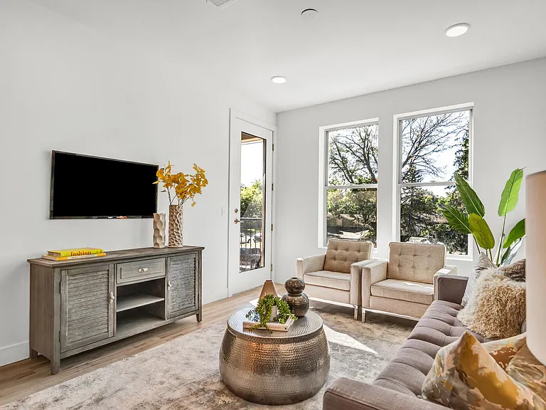 Apex at Perry Station - Modern Living at it's best! — Photo 24