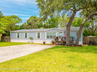 7041 Eisenhower St, Weeki Wachee, FL 34613