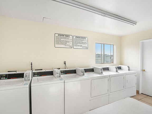4th image of 4380 W 132nd St APT 18