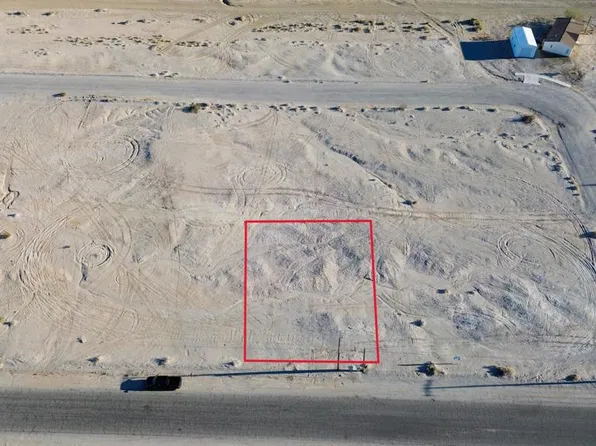 2222 Harbor Dr, Thermal, CA 92274