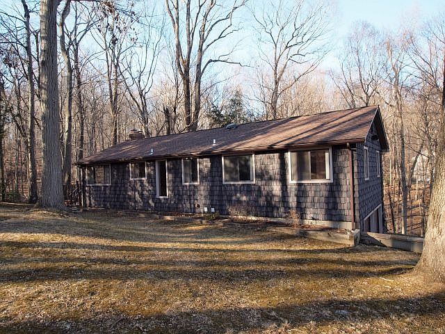 14 Little Fox Run, Shelton, CT 06484 | Zillow