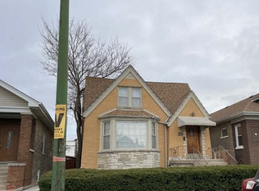 1st image of 4930 W Newport Ave