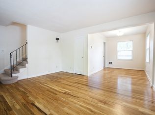 10233 SW Eastridge St #2B-1BA-950SQFT, Portland, OR 97225