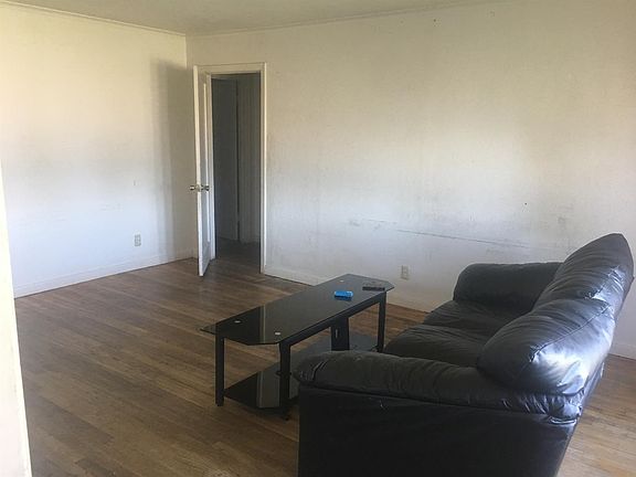 5th image of 4965 E Grant Ave
