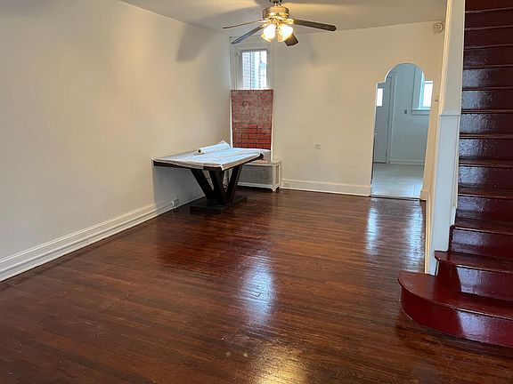 3rd image of 4767 Oakmont St