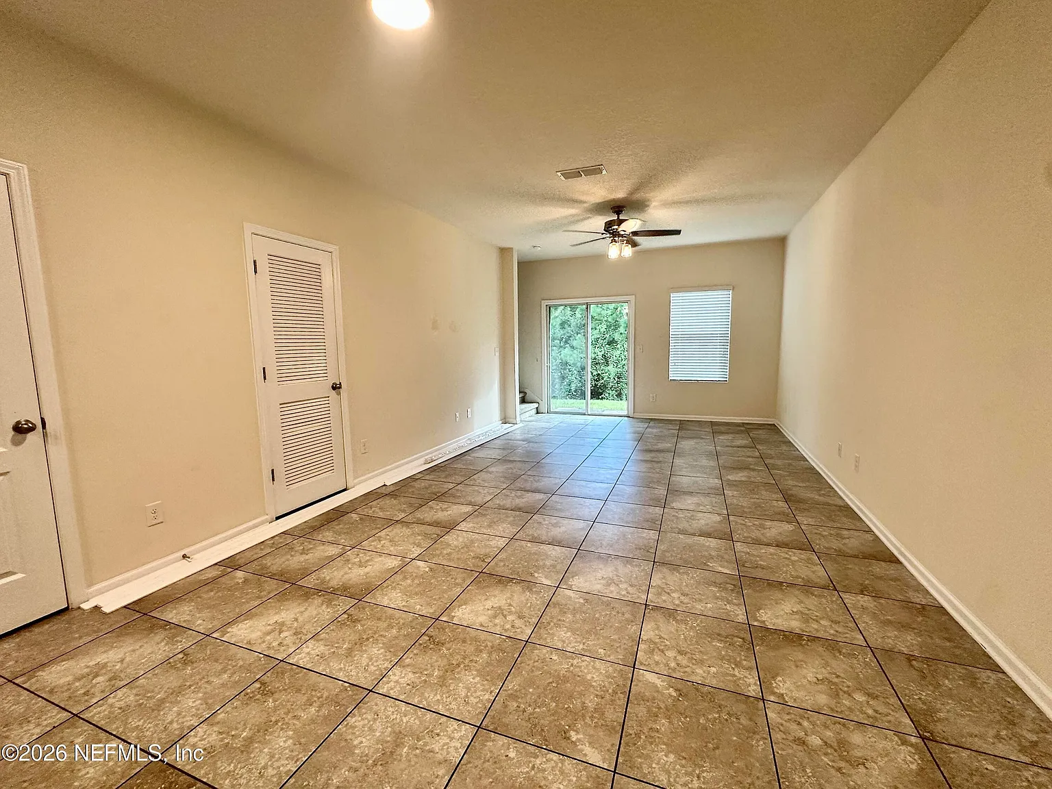 2 bed, 2.5 bath, 1346 sqft, $1,750 — Photo 3