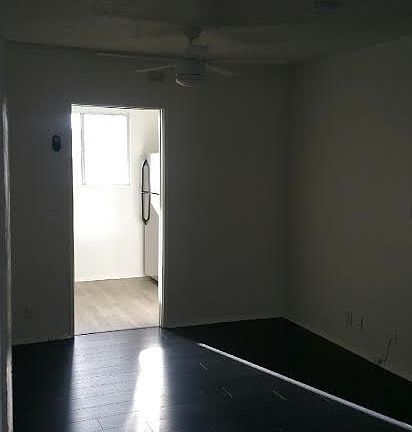 3rd image of 3844 Potomac Ave