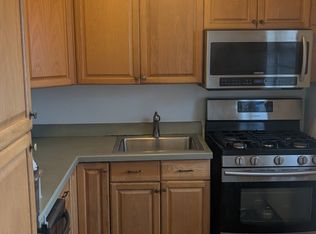 2350 5th St APT A10, Fort Lee, NJ 07024