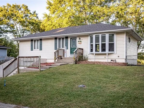 137 Cardinal Cir, Lawson, MO 64062