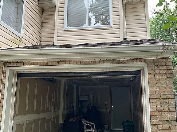5th image of 300 Bethel Ave