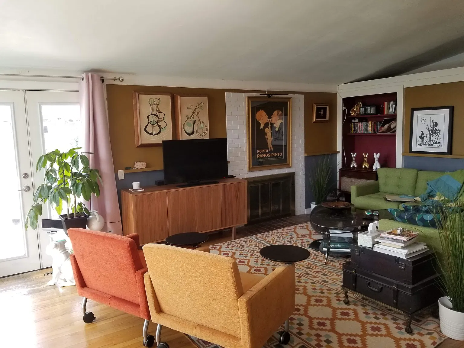 3 bed, 1247 sqft, $2,900 — Photo 1