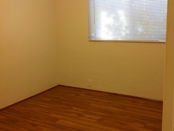 4th image of 2579 S James Dr