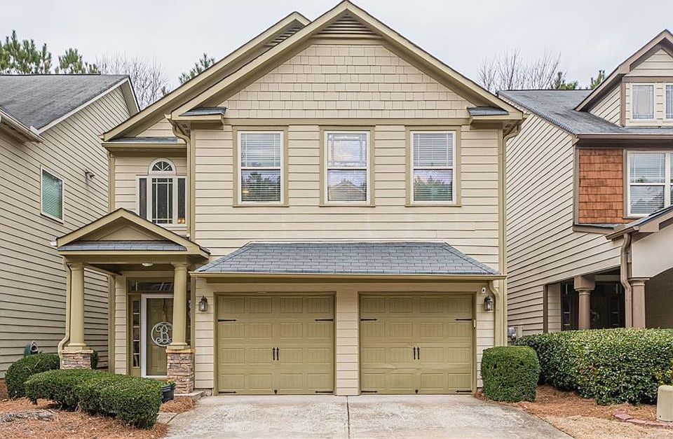 1st image of 332 Pin Oak Ave