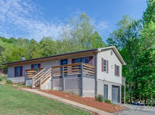 54 McIntosh Ln, Candler, NC 28715