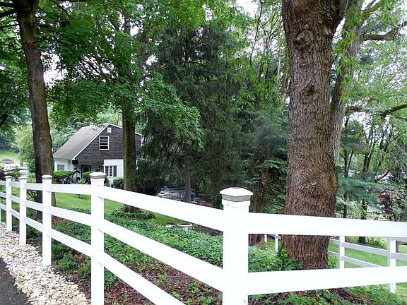 4th image of 11516 Gardenia Dr