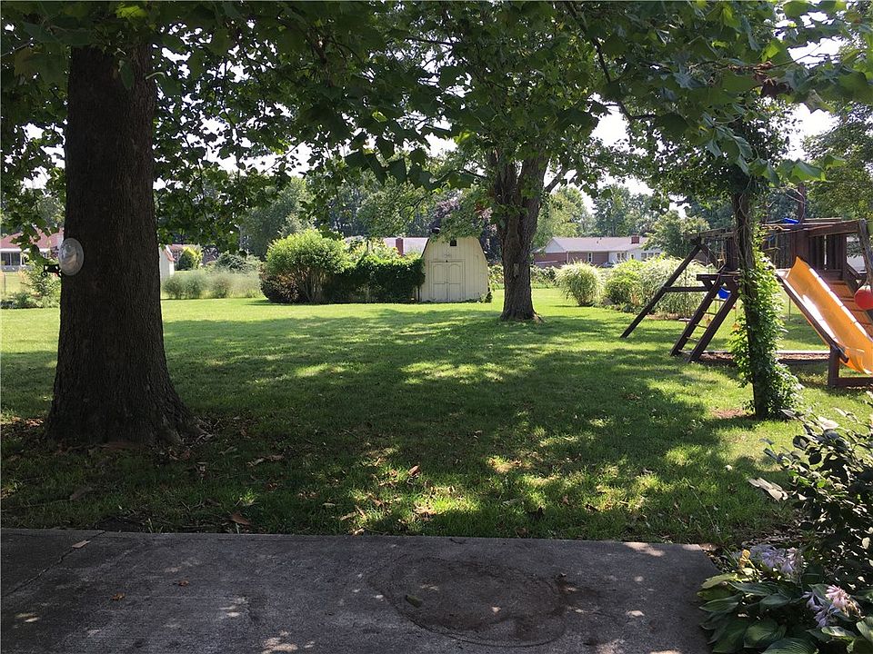 2nd image of 1333 E Hadley Rd