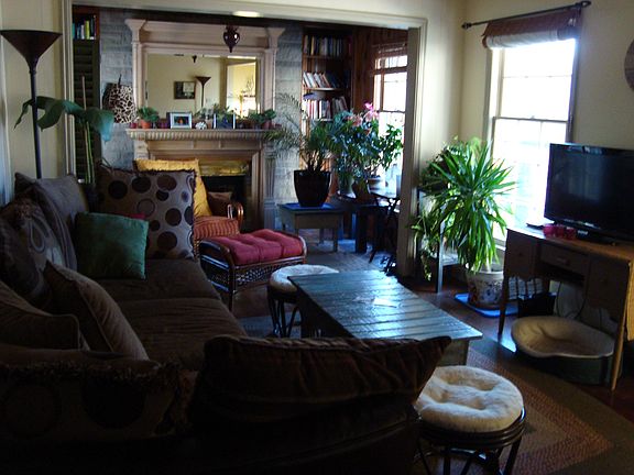 2nd image of 5050 Camden St