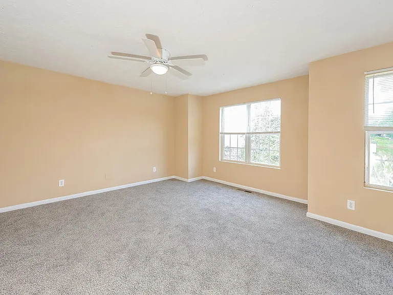 5733 Strathmoor Manor Cir — Photo 10