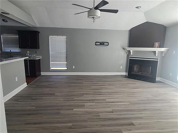 3rd image of 27 Sonora Ct
