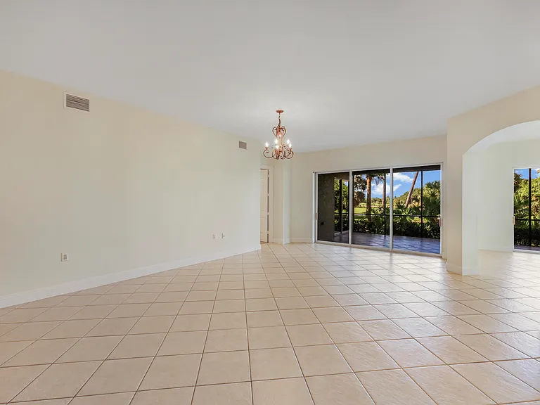 9142 Cherry Oaks Ln #102 — Photo 5
