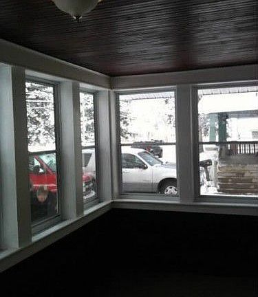 2nd image of 3262 Paris Ave NE