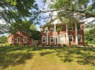 54 Fox Hollow Dr, Saint Charles, MO 63304