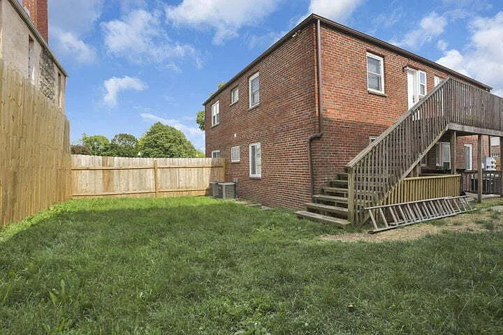 1 bed, 1.0 bath, 600 sqft, $900 — Photo 8