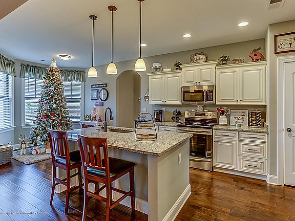 4th image of 2586 Summer Knoll Dr