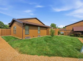 504 Whitehall Ct, Belleville, IL 62223