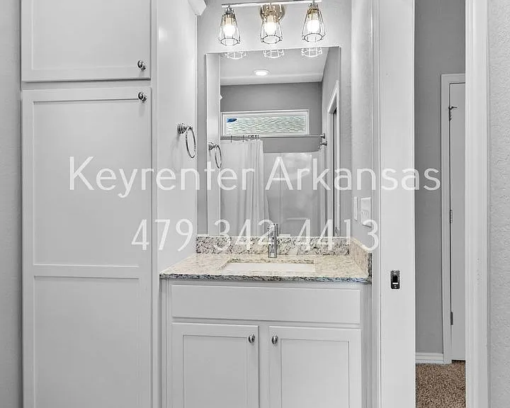 1434 N Oakland Ave — Photo 15