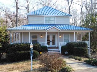 705 Bayview Dr W, Grand Rivers, KY 42045