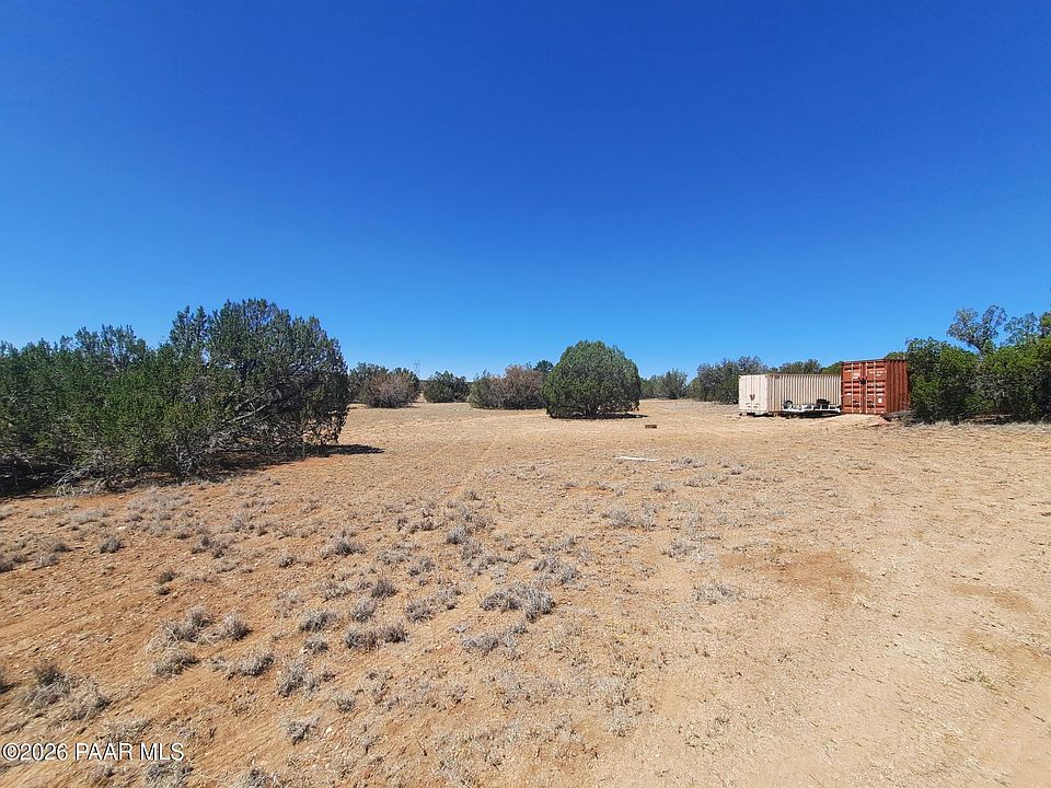 19th image of 1309 W Badger Flats Rd