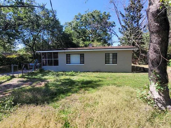 5th image of 3433 Brookhaven Dr