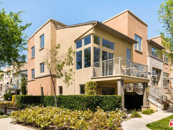 5449 Strand Unit 101, Hawthorne, CA 90250