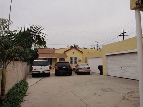 3rd image of 6211A Newell St
