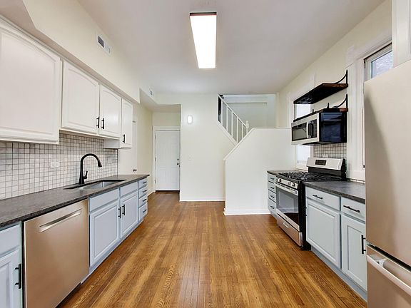 3rd image of 3450 W Diversey Ave #2