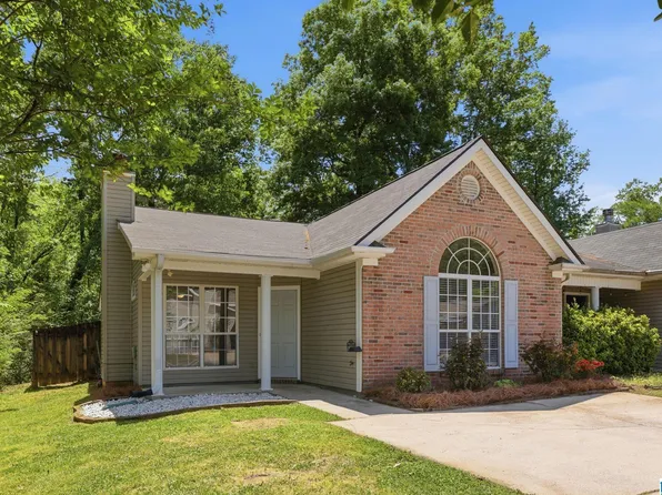 132 Coales Branch Dr, Pelham, AL 35124