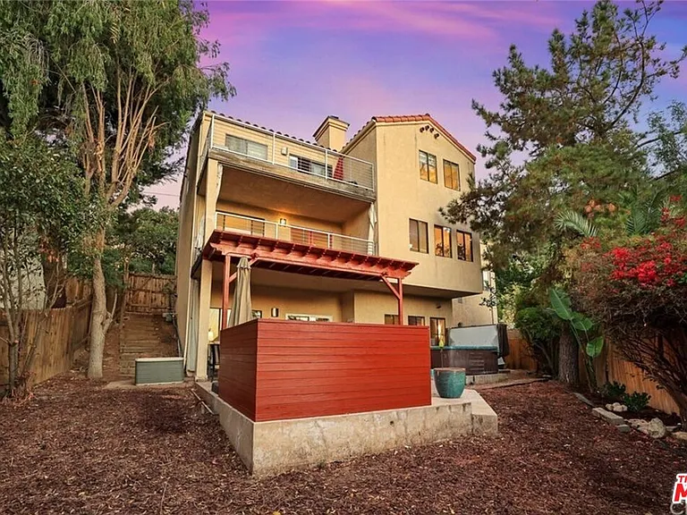 728 Montecito Dr — Photo 41