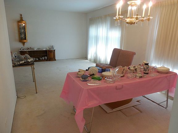 Living Room/Dining Room